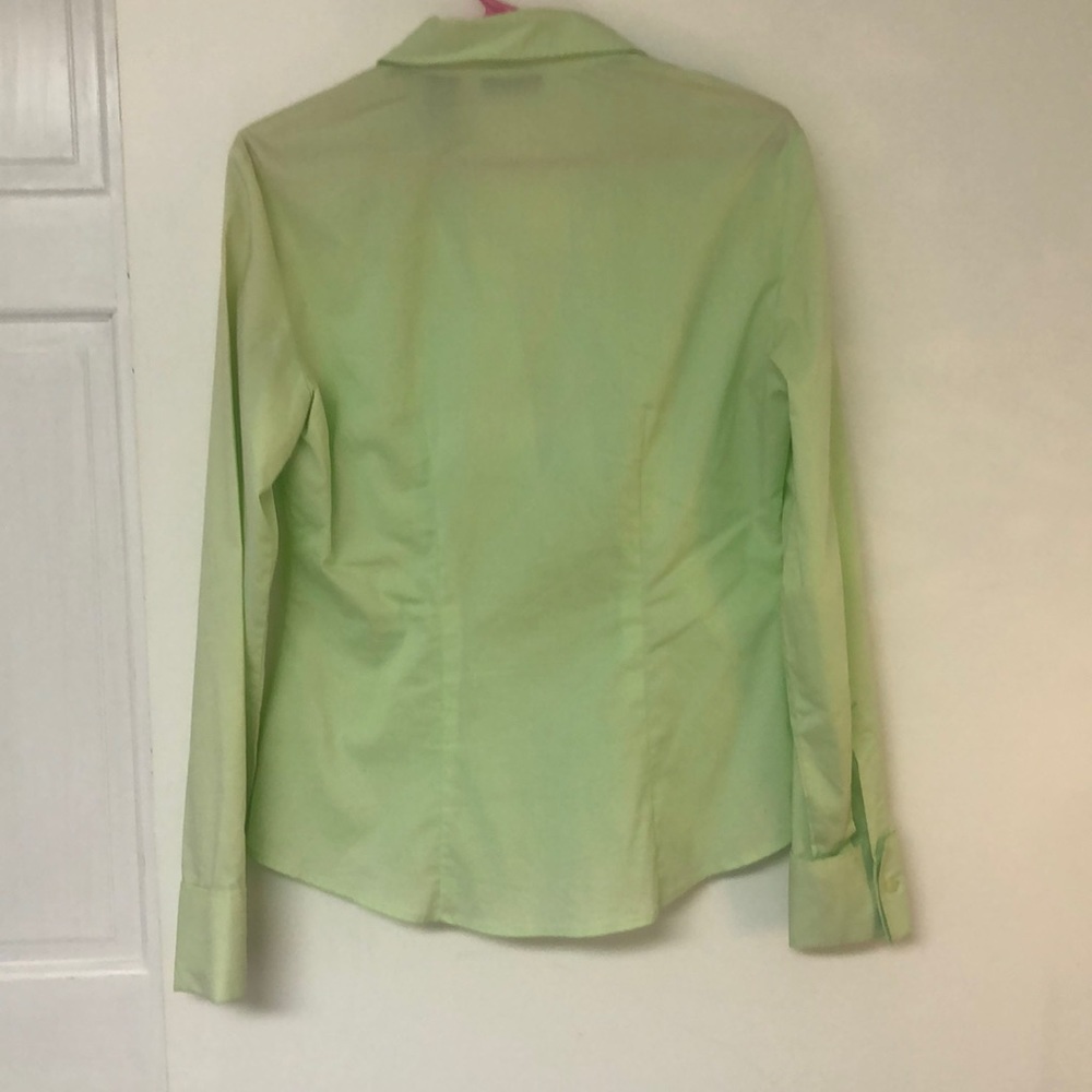 Green button down - Picture 2 of 3